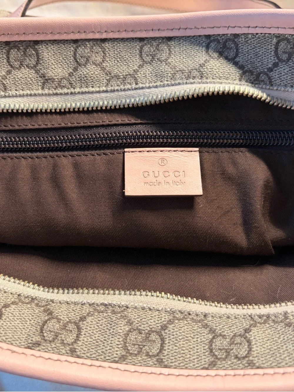 Authentic Gucci Beige GG Supreme Tote with Pink Leather Trim - Picture 7 of 14